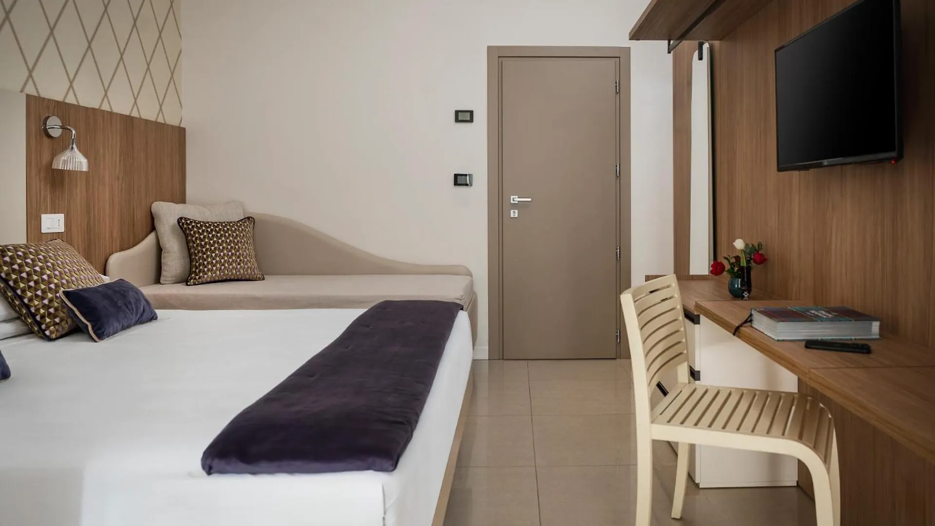 Hotel Calypso- Rimini Marina Centro
