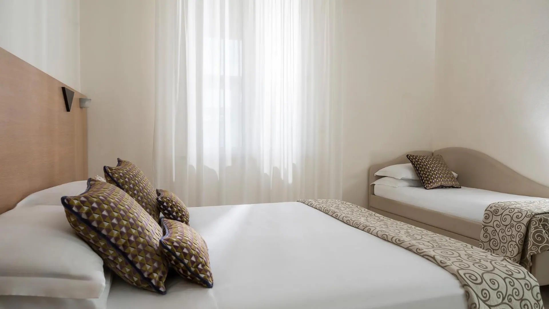 Hotel Calypso- Rimini Marina Centro