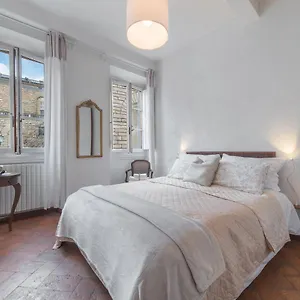 https://sweet-home-pitti.it-tuscanyhotel.com